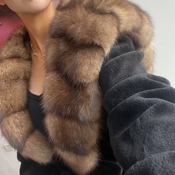 Sable trimmed and mink floor length fur coat - Picture 3 of 3